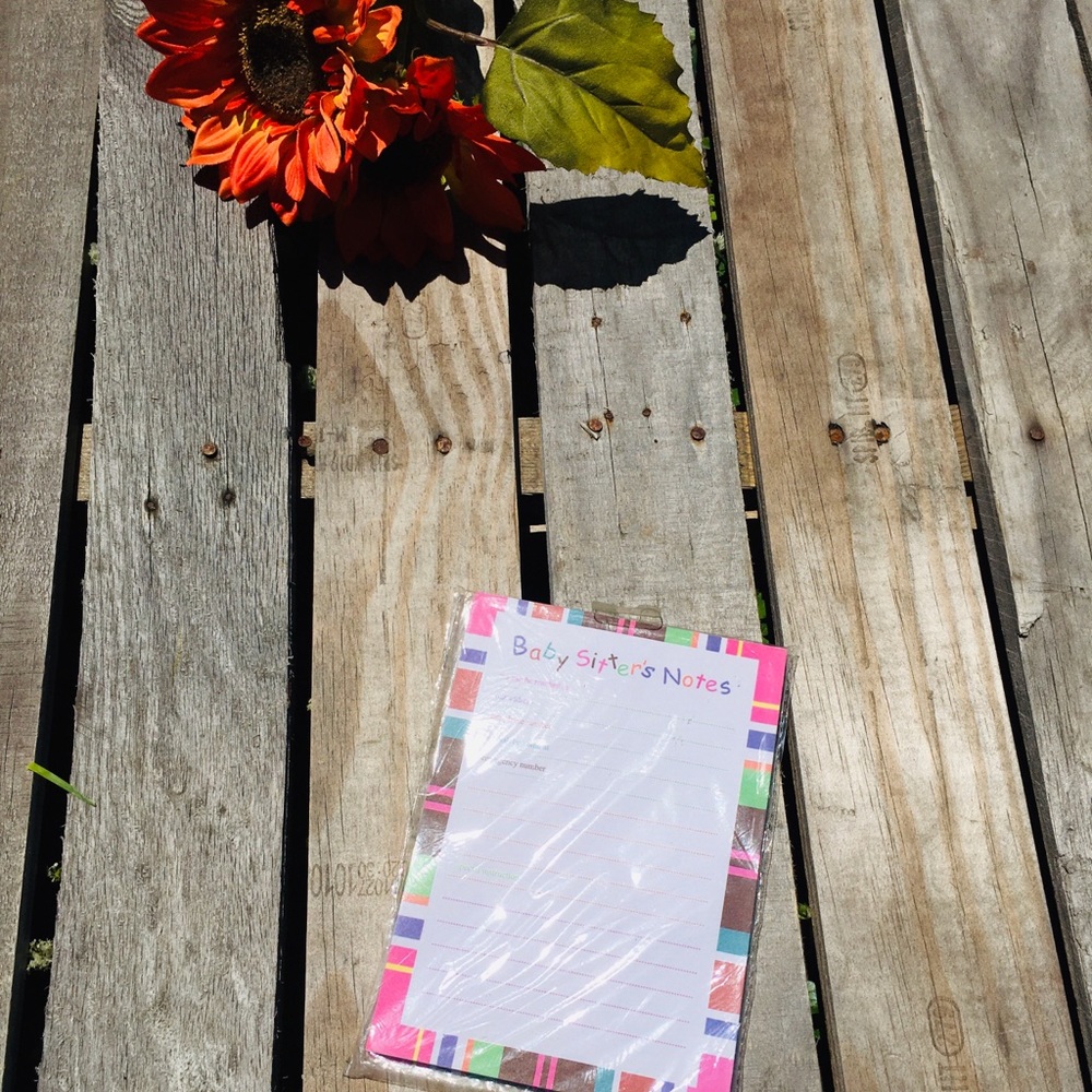 Cute Baby 👶🏽 Sitting 🪑 Notes 📝